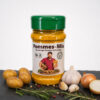 Pommes‑Mix Gewürzmischung – natürliche Würze für Pommes & Kartoffeln Pommes‑Mix Gewürzdose mit Kartoffeln, Knoblauch, Zwiebeln, Rosmarin und Pfefferkörnern auf dunkler Fläche.